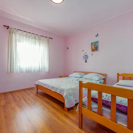 House Anica Apartment Bibinje