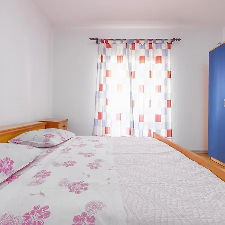 House Anica