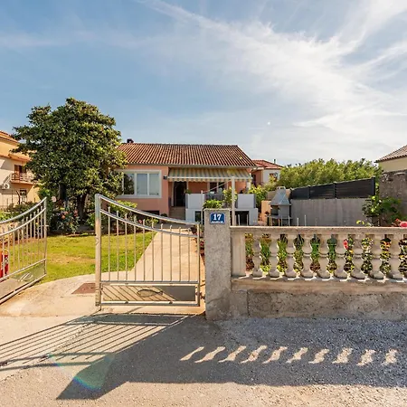 Apartment House Anica Bibinje