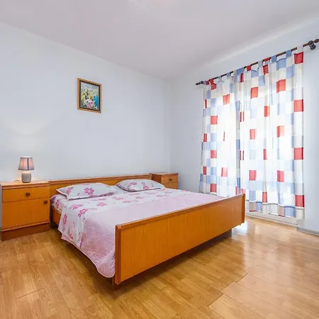 Apartment House Anica
