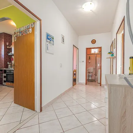 Apartman House Anica *